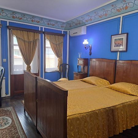 Family Hotel At Renaissance Square Plowdiw Exterior foto