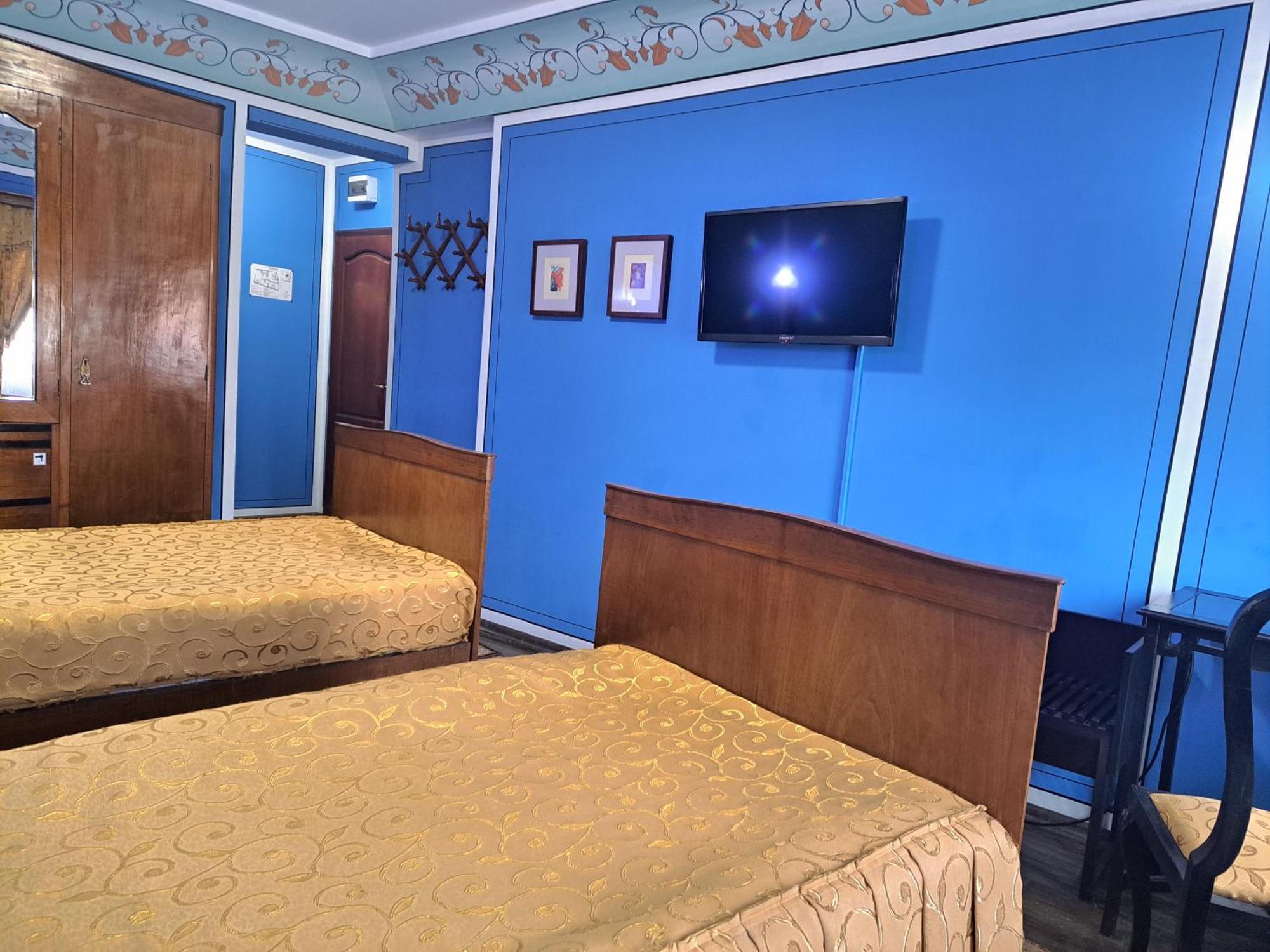 Family Hotel At Renaissance Square Plowdiw Exterior foto